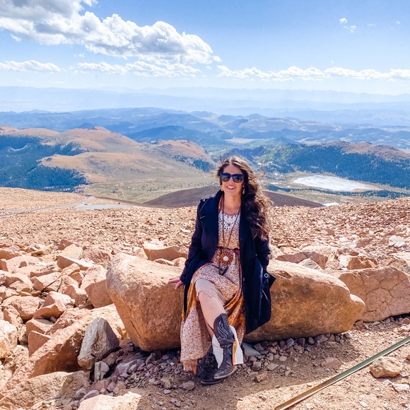 Meet your Posher, Kayla - Picture 4 of 9